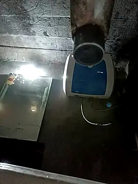 yoyo-mi online show from January 14, 2026, 3:34 am