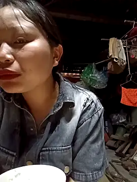 yoyo-mi online show from April 4, 2026, 9:40 am