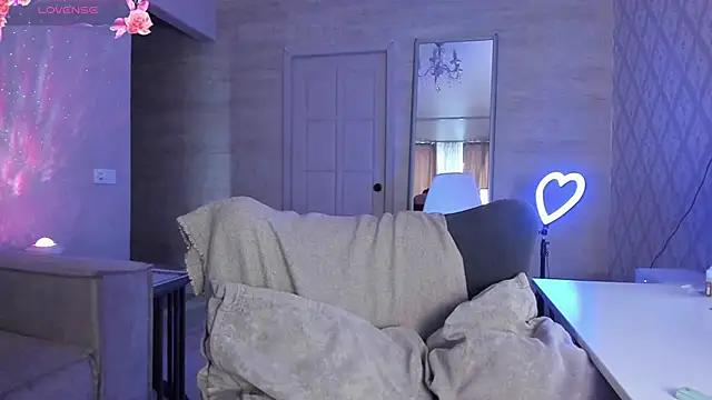 OnlyVivi online show from November 11, 2025, 4:23 am