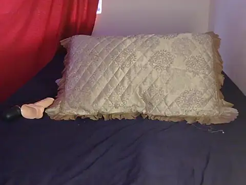 SexyBubbles22 online show from November 7, 2025, 4:12 am