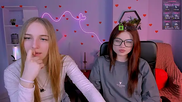 Snapshot of isabel_wave chatting on February 28, 2026, 8:21 pm isabel wave online show from February 28, 2026, 8:21 pm