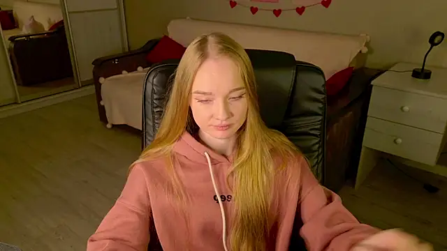 Snapshot of Shawty_Mia chatting on November 13, 2025, 5:34 pm Shawty Mia online show from November 13, 2025, 5:34 pm