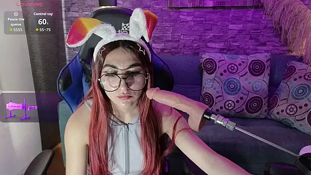 Snapshot of venusevanss chatting on October 31, 2025, 12:06 pm venusevanss online show from October 31, 2025, 12:06 pm