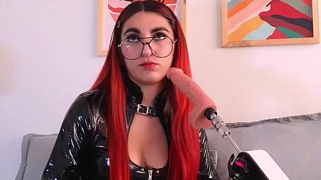 Snapshot of venusevanss chatting on November 11, 2025, 12:16 pm venusevanss online show from November 11, 2025, 12:16 pm