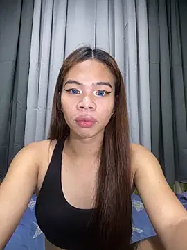 Snapshot of kierra_fox chatting on November 21, 2025, 6:39 pm kierra fox online show from November 21, 2025, 6:39 pm