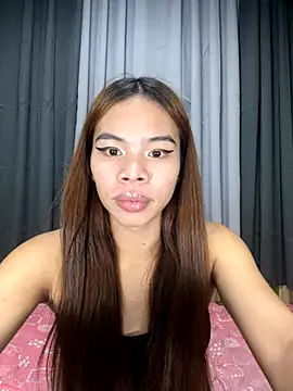 Snapshot of kierra_fox chatting on December 3, 2025, 4:05 pm kierra fox online show from December 3, 2025, 4:05 pm