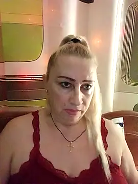 Esenia505 online show from December 18, 2025, 5:41 pm