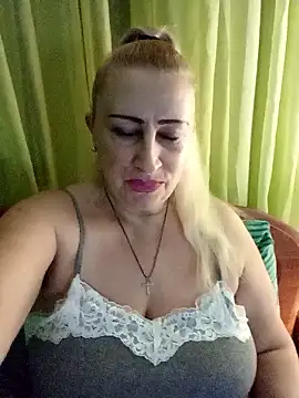 Esenia505 online show from January 17, 2026, 8:01 pm