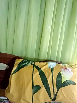 Esenia505 online show from April 1, 2026, 7:31 am