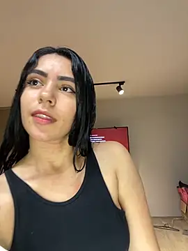 Snapshot of Sara-215 chatting on November 3, 2025, 1:40 am Sara-215 online show from November 3, 2025, 1:40 am