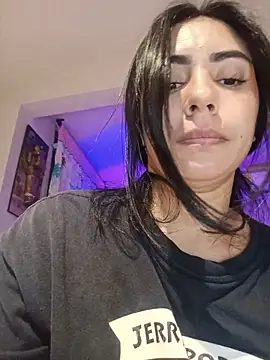 Sara-215 online show from April 11, 2026, 7:45 am