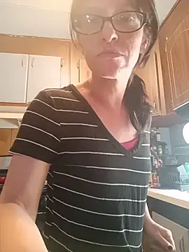 MetalGoddess online show from May 4, 2026, 1:29 pm