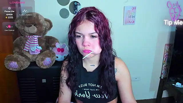 Emma boo online show from April 7, 2026, 12:00 am