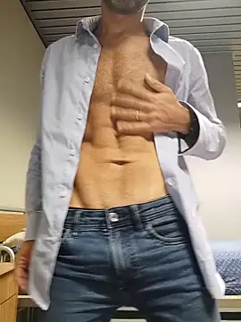 panco pillo online show from November 17, 2025, 6:24 pm