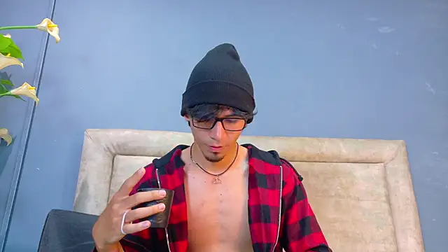 Snapshot of kane_del_toro chatting on December 3, 2025, 1:35 am kane del toro online show from December 3, 2025, 1:35 am