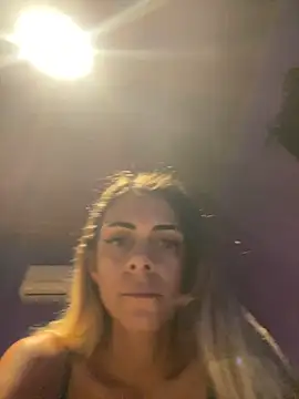 sabrinaneves online show from July 19, 2026, 9:29 pm
