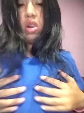 Snapshot of dulcevitasex chatting on December 2, 2025, 11:04 am dulcevitasex online show from December 2, 2025, 11:04 am