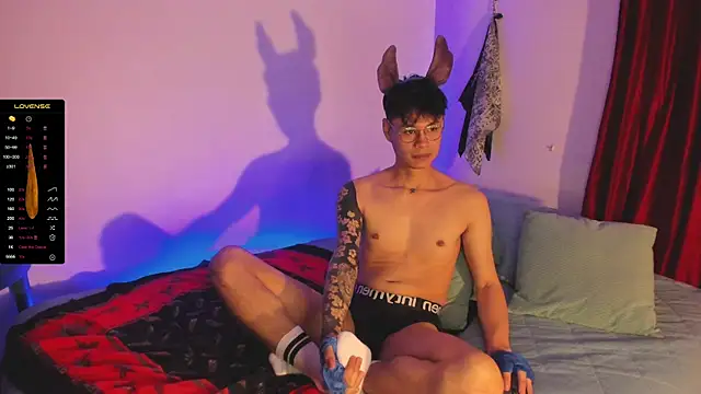 estmonnn online show from October 30, 2025, 11:49 pm