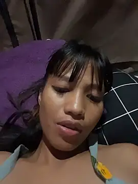 Snapshot of hottiebabe23 chatting on November 30, 2025, 11:47 am hottiebabe23 online show from November 30, 2025, 11:47 am