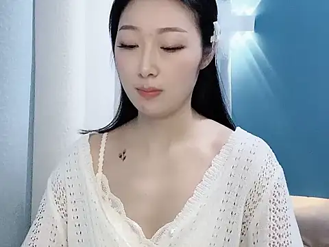 ella55-- online show from December 5, 2025, 1:03 am