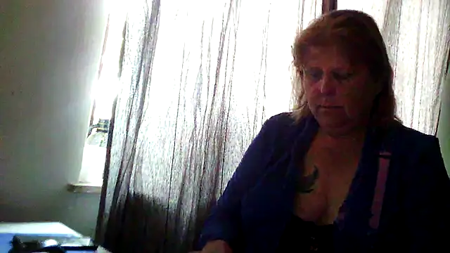 Snapshot of Sylviastar46 chatting on June 8, 2026, 8:58 am Sylviastar46 online show from June 8, 2026, 8:58 am