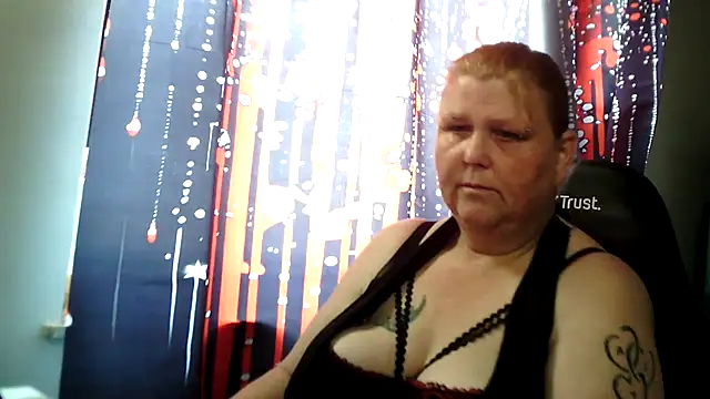 Snapshot of Sylviastar46 chatting on July 31, 2026, 7:52 am Sylviastar46 online show from July 31, 2026, 7:52 am