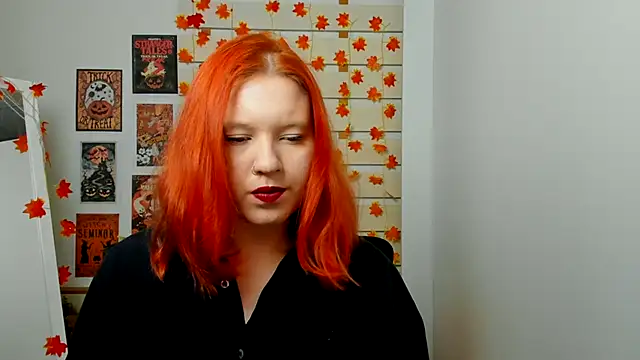 Snapshot of FoxPlayXX chatting on November 6, 2025, 8:10 pm FoxPlayXX online show from November 6, 2025, 8:10 pm