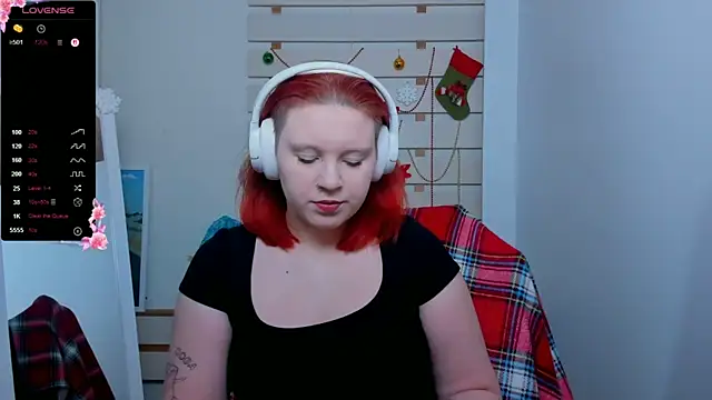 Snapshot of FoxPlayXX chatting on January 18, 2026, 8:23 pm FoxPlayXX online show from January 18, 2026, 8:23 pm