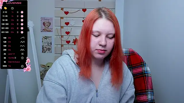 Snapshot of FoxPlayXX chatting on February 21, 2026, 1:45 pm FoxPlayXX online show from February 21, 2026, 1:45 pm