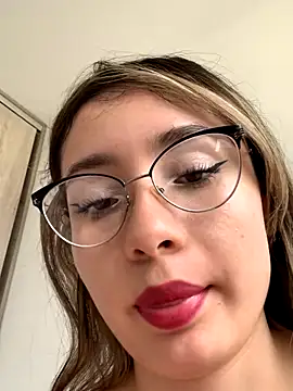 Snapshot of vanessa-242424 chatting on December 3, 2025, 6:39 pm vanessa-242424 online show from December 3, 2025, 6:39 pm