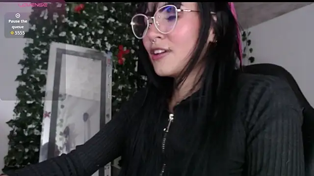 Snapshot of myomii_nixx chatting on November 5, 2025, 2:33 am myomii nixx online show from November 5, 2025, 2:33 am