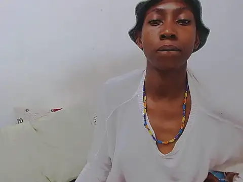 Snapshot of Ninjainia chatting on November 4, 2025, 5:50 am Ninjainia online show from November 4, 2025, 5:50 am