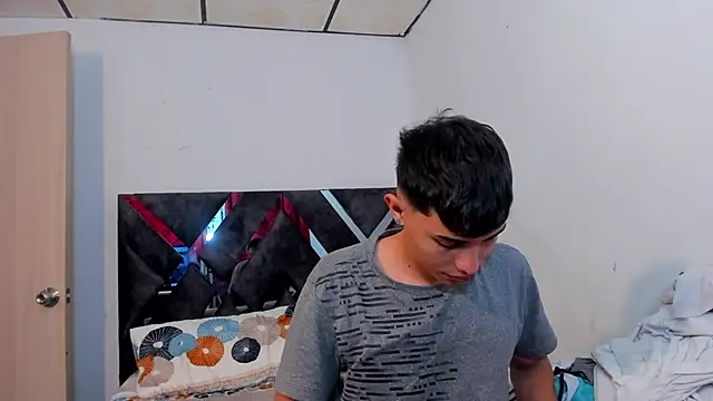 Snapshot of MollyandFher chatting on November 10, 2025, 2:21 am MollyandFher online show from November 10, 2025, 2:21 am