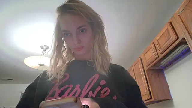 Snapshot of lanasharapovaxxx chatting on January 17, 2026, 12:04 am lanasharapovaxxx online show from January 17, 2026, 12:04 am