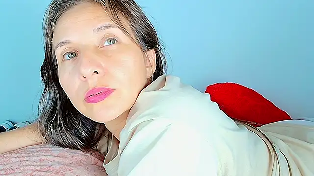 Snapshot of alana_pink95 chatting on March 11, 2026, 7:53 pm alana pink95 online show from March 11, 2026, 7:53 pm