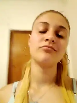 Snapshot of larubia_arg chatting on November 15, 2025, 10:37 pm larubia arg online show from November 15, 2025, 10:37 pm