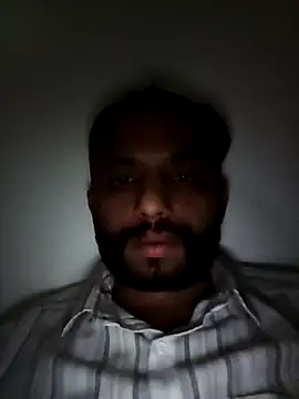 Snapshot of Advance01 chatting on November 13, 2025, 7:35 pm Advance01 online show from November 13, 2025, 7:35 pm