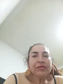 MaryRoze  online show from April 12, 2026, 1:21 am