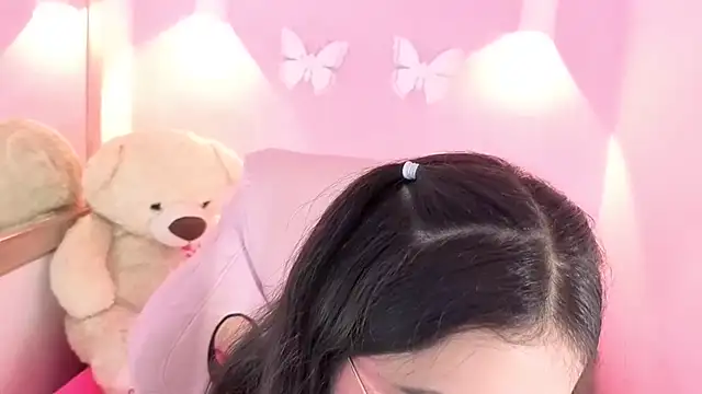 Little arii online show from April 10, 2026, 7:07 pm