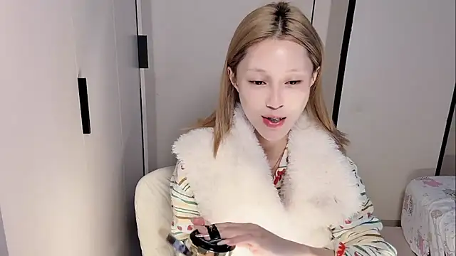 yuyu-33 online show from March 4, 2026, 1:11 am