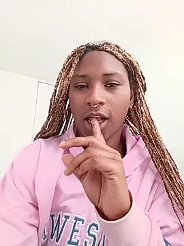 Snapshot of EvonyFoxxx chatting on February 12, 2026, 7:09 pm EvonyFoxxx online show from February 12, 2026, 7:09 pm