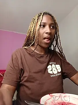 Snapshot of EvonyFoxxx chatting on February 23, 2026, 3:48 am EvonyFoxxx online show from February 23, 2026, 3:48 am