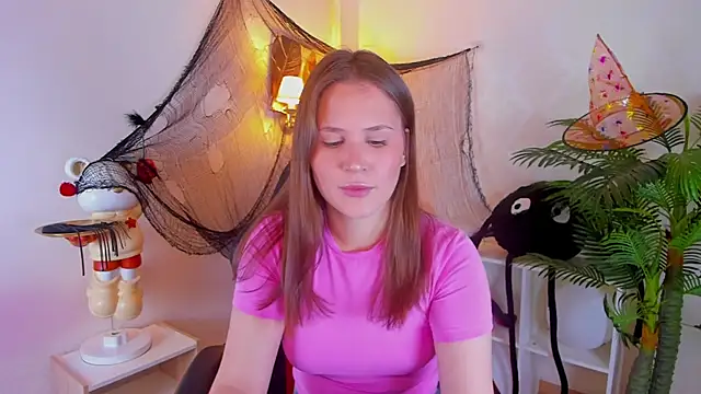 Snapshot of Tinky_kinky chatting on November 7, 2025, 11:21 am Tinky kinky online show from November 7, 2025, 11:21 am