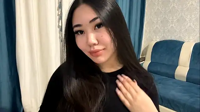 APRYLSUN online show from November 10, 2025, 1:54 pm