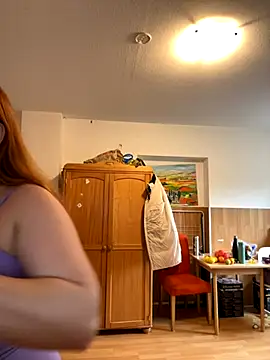 MOLO-ko online show from December 3, 2025, 10:24 am