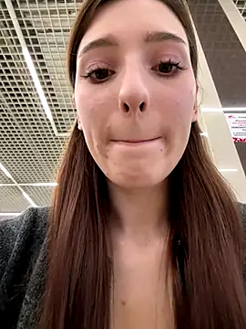 LilluKatten online show from January 8, 2026, 10:39 am