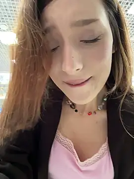 Snapshot of LilluKatten chatting on February 21, 2026, 10:27 am LilluKatten online show from February 21, 2026, 10:27 am