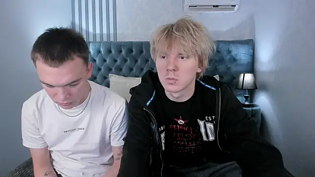 Snapshot of Kevin_Derek chatting on November 7, 2025, 1:22 pm Kevin Derek online show from November 7, 2025, 1:22 pm