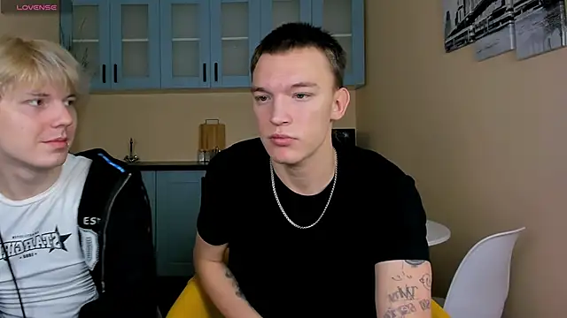 Snapshot of Kevin_Derek chatting on November 16, 2025, 7:41 pm Kevin Derek online show from November 16, 2025, 7:41 pm