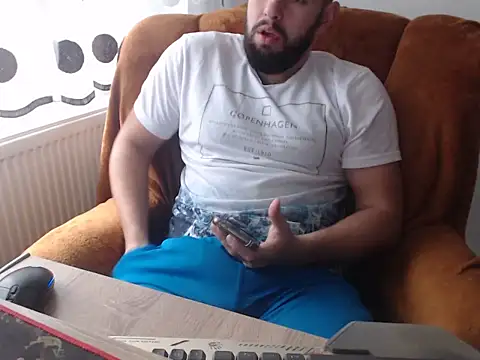 Snapshot of strongcoffee10 chatting on November 12, 2025, 7:20 am strongcoffee10 online show from November 12, 2025, 7:20 am